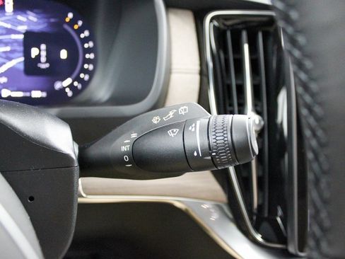 New 2026 Volvo XC90 B6 Plus w/ Protection Package Premier image 24