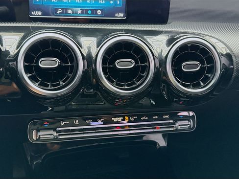 Used 2019 Mercedes-Benz A 220 image 12