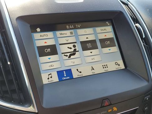 Used 2019 Ford Edge Titanium w/ Equipment Group 301A AWD/4WD image 32