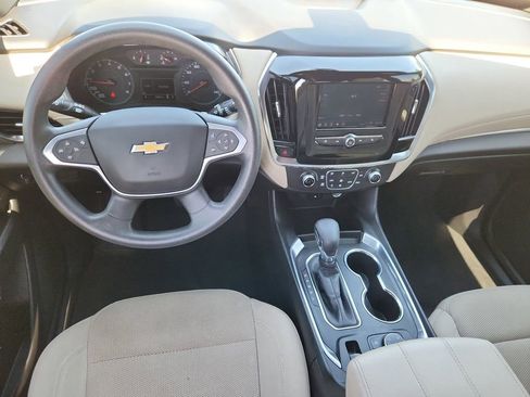 Used 2022 Chevrolet Traverse LS AWD/4WD image 10