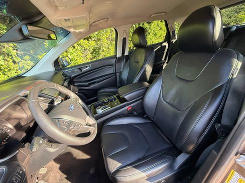 Used 2019 Ford Edge Titanium AWD/4WD image 43