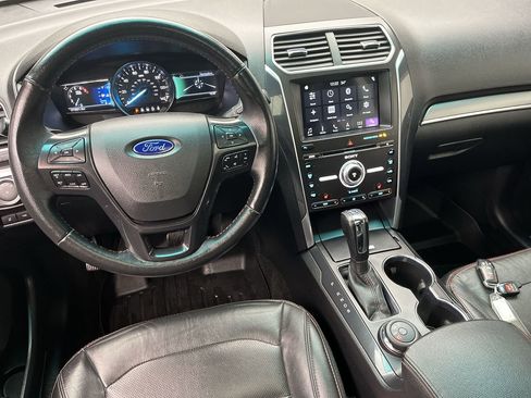 Used 2017 Ford Explorer Sport image 16