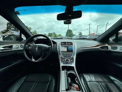 Used 2019 Lincoln MKZ Reserve FWD image 20