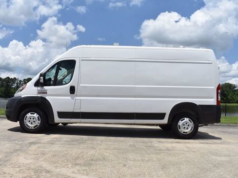 Used 2021 RAM ProMaster 2500 w/ Convenience Group FWD image 7