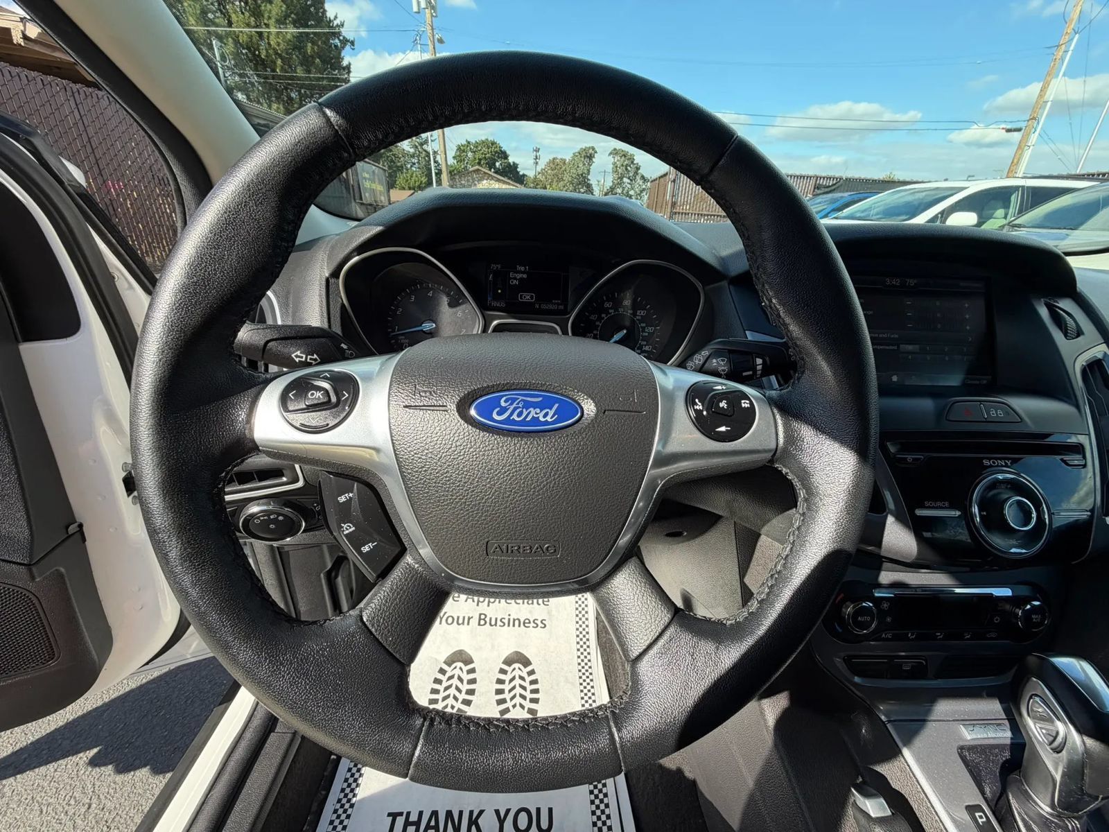 Used 2014 Ford Focus Titanium FWD image 21