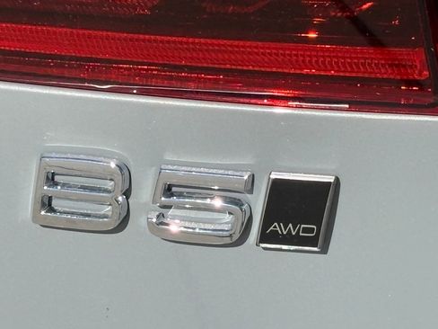 New 2026 Volvo XC60 B5 Ultra w/ Protection Package Premier image 8