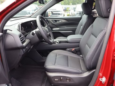 New 2026 Chevrolet Traverse LT w/ Midnight/Sport Edition AWD/4WD image 5