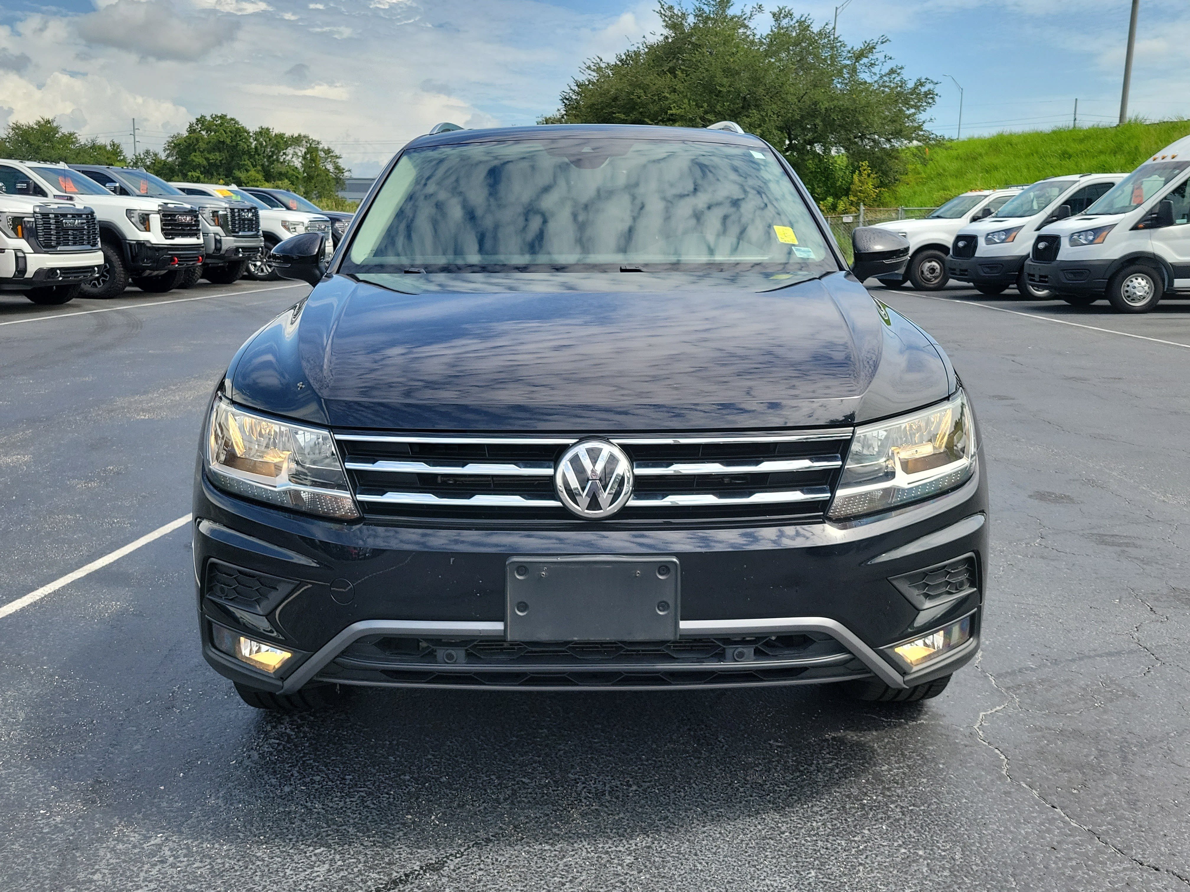 Used 2021 Volkswagen Tiguan SEL w/ 3rd Row Seat Package AWD/4WD image 2