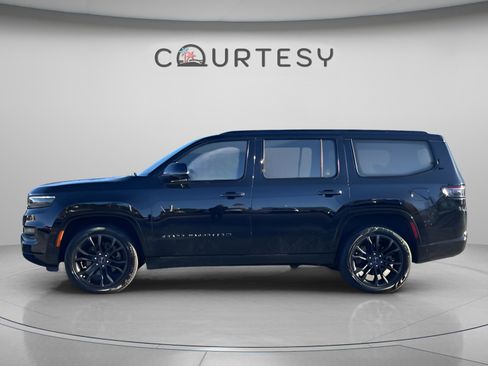 Used 2023 Jeep Grand Wagoneer Series II image 3