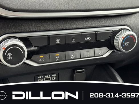 Used 2022 Nissan Altima 2.5 SV AWD/4WD image 19