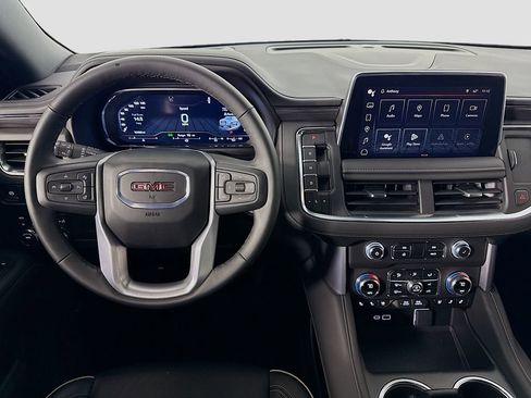 Used 2024 GMC Yukon SLT w/ SLT Luxury Package image 21