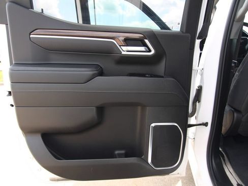 Used 2026 Chevrolet Silverado 1500 RST AWD/4WD image 39
