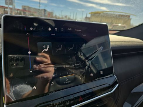 New 2026 Jeep Compass Latitude image 21