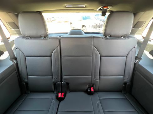 Used 2023 Chevrolet Tahoe LT w/ Luxury Package AWD/4WD image 23