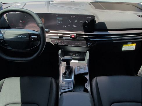 New 2026 Kia Sportage EX FWD image 18