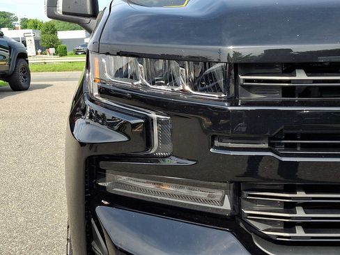 Used 2019 Chevrolet Silverado 1500 LT Trail Boss AWD/4WD image 9