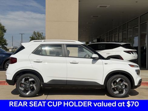 New 2026 Hyundai Venue SEL image 3