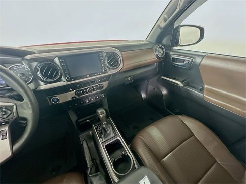 Used 2023 Toyota Tacoma Limited image 11