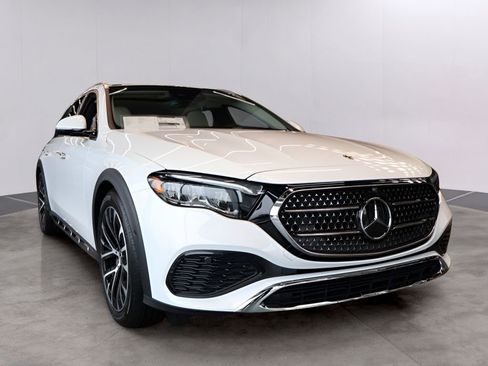 New 2026 Mercedes-Benz E 450 4MATIC All-Terrain Wagon image 3