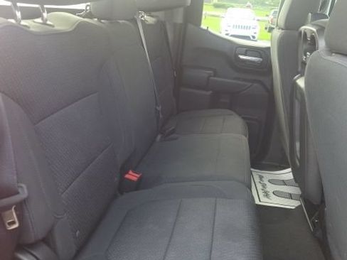 Used 2020 Chevrolet Silverado 1500 Custom w/ Custom Value Package AWD/4WD image 17
