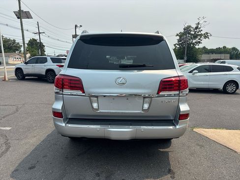 Used 2013 Lexus LX 570 4WD w/ Luxury Pkg w/Pre-crash image 5