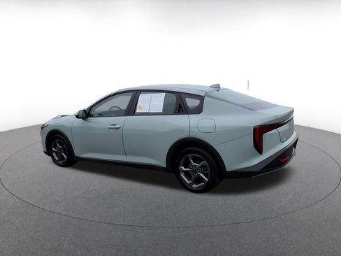 Used 2025 Kia K4 LXS image 10