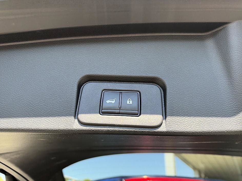 Certified 2025 Nissan Rogue SV AWD/4WD image 26