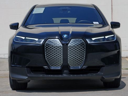 Used 2022 BMW iX xDrive50 w/ Premium Package AWD/4WD image 7