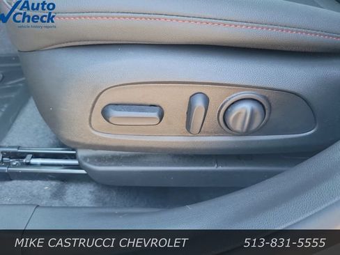 Used 2026 Chevrolet Trax RS FWD image 23