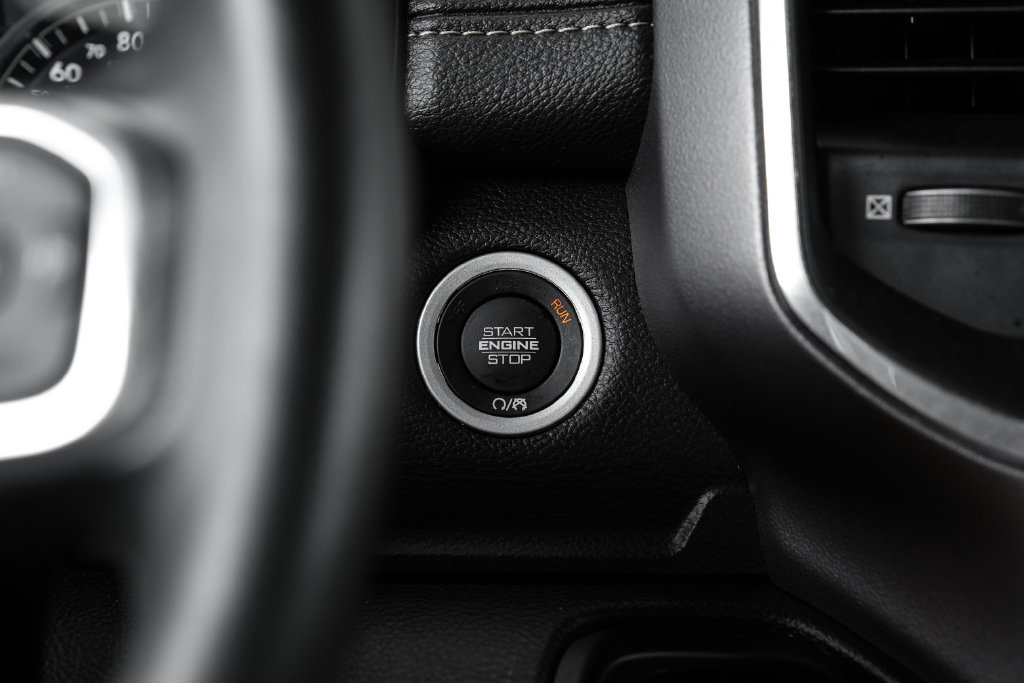 Used 2023 RAM 1500 Laramie AWD/4WD image 29