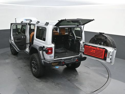Used 2022 Jeep Wrangler Unlimited Rubicon 4xe w/ Steel Bumper Group AWD/4WD image 43