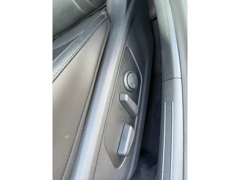 Used 2024 Hyundai Elantra Limited FWD image 17