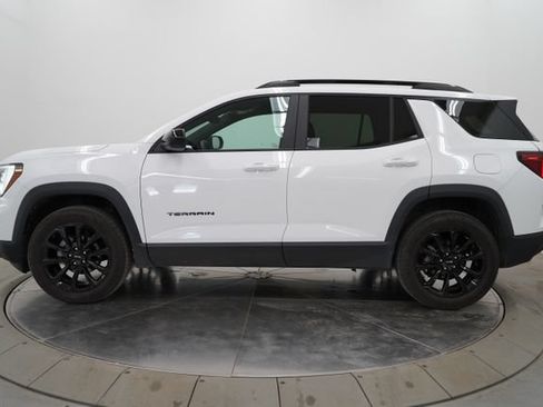 Used 2025 GMC Terrain Elevation w/ Black Edition AWD/4WD image 4