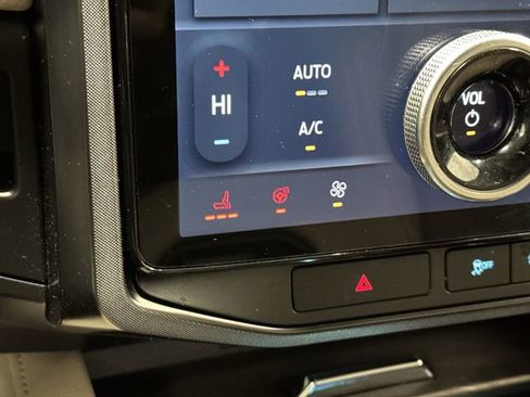 Used 2022 Ford Expedition Max Limited image 8