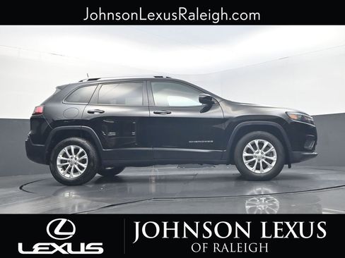 Used 2020 Jeep Cherokee Latitude AWD/4WD image 21