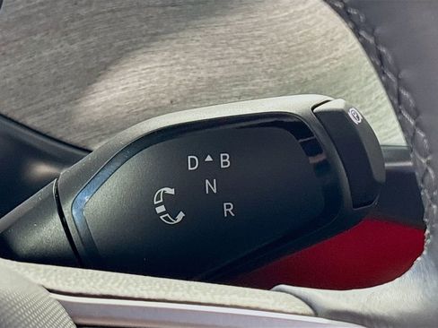 New 2025 Volkswagen ID. Buzz Pro S image 18