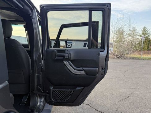 Used 2018 Jeep Wrangler Unlimited Sport S image 22