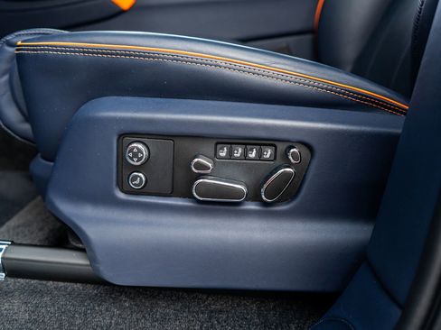 Certified 2025 Bentley Bentayga S Black Edition image 27