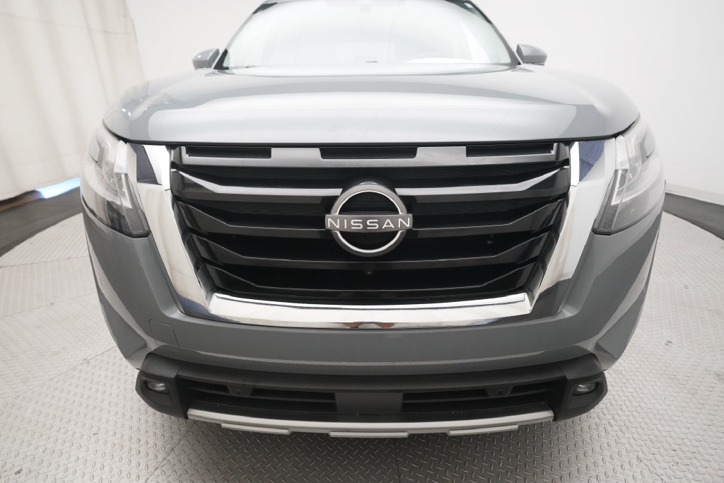 Used 2022 Nissan Pathfinder SL AWD/4WD image 22