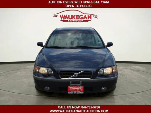 Used 2004 Volvo S60 2.5T FWD image 2