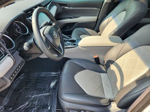 Used 2018 Toyota Camry XLE w/ Driver Assist Package FWD image 9