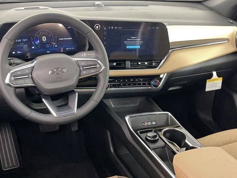 New 2025 Chevrolet Equinox ACTIV image 15