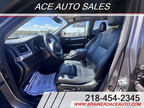 Used 2016 Toyota Highlander XLE AWD/4WD image 9