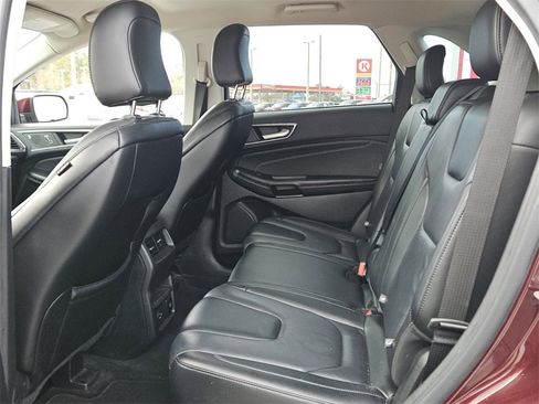 Used 2022 Ford Edge Titanium image 4