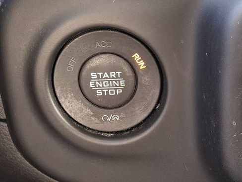 Used 2023 Jeep Wrangler Unlimited w/ Cold Weather Group AWD/4WD image 27