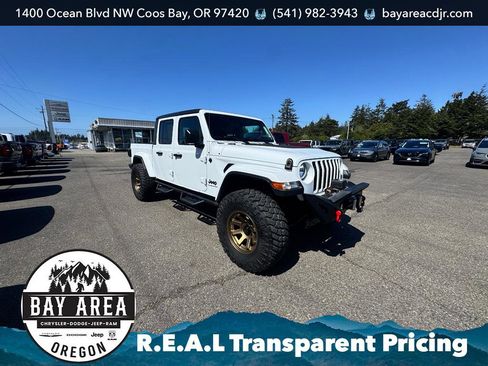 Used 2021 Jeep Gladiator Sport AWD/4WD image 3