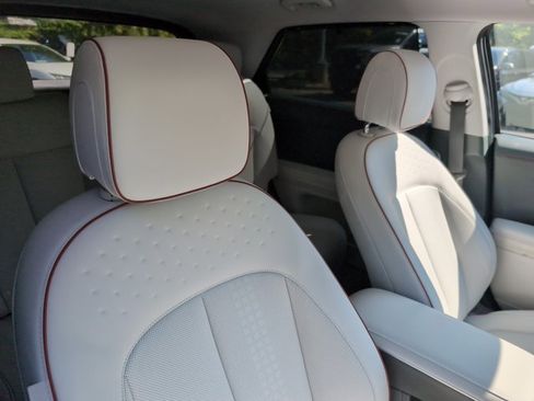 Used 2024 Hyundai Ioniq 5 Limited image 23