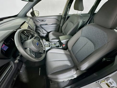 Used 2025 Subaru Forester Premium w/ Convenience Package #1 image 13
