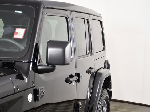 Used 2024 Jeep Wrangler Unlimited Sahara w/ Technology Group AWD/4WD image 13