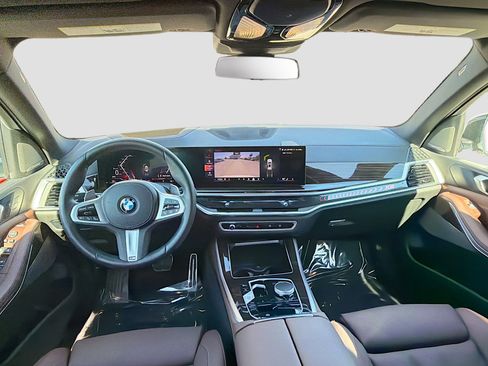 Used 2026 BMW X5 sDrive40i image 17